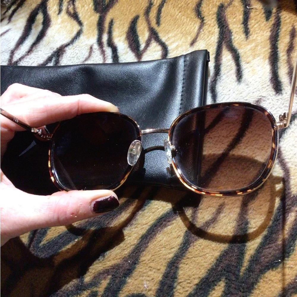 NEW! Rare Quay Australia Jesebel Inlay Brown Tortoise Sunglasses